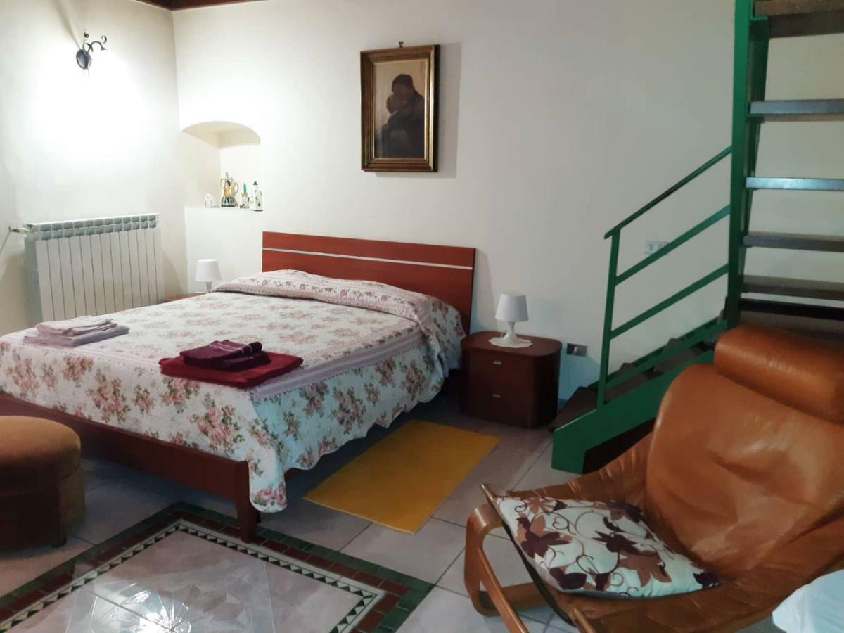 B&B Il Nespolo サレルノ エクステリア 写真
